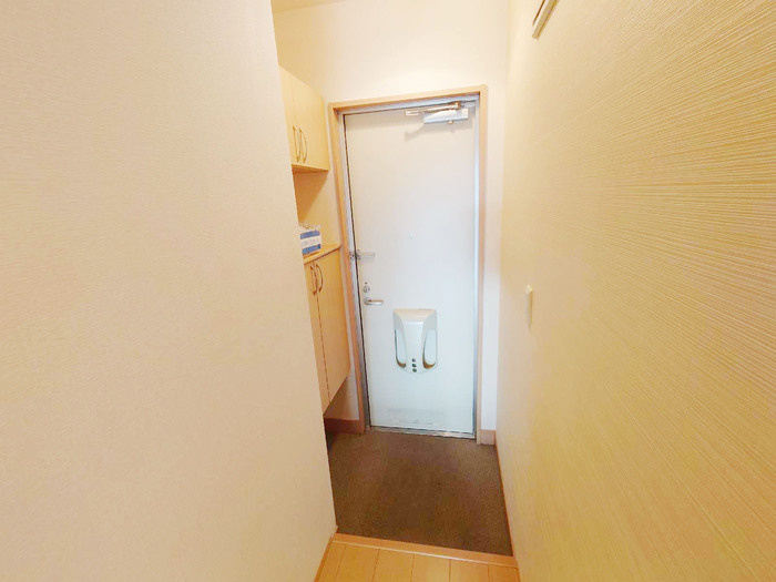 D-ROOMなごみの玄関