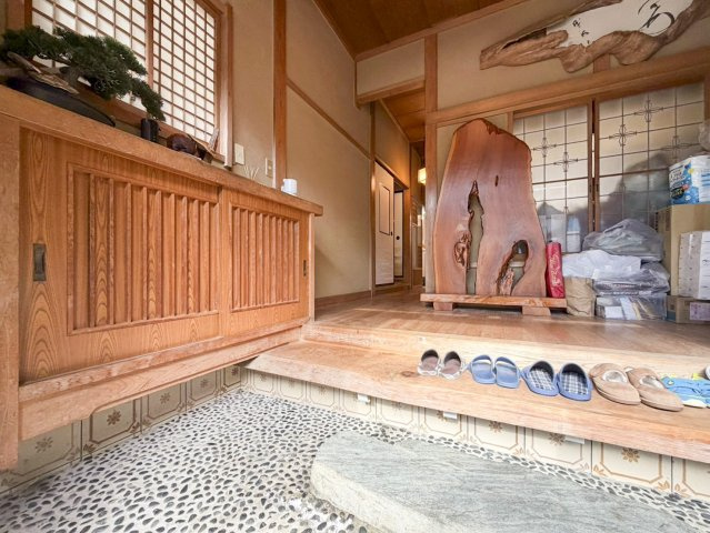 青梅市柚木町　古民家風の平屋　多摩川まで徒歩１分！の玄関