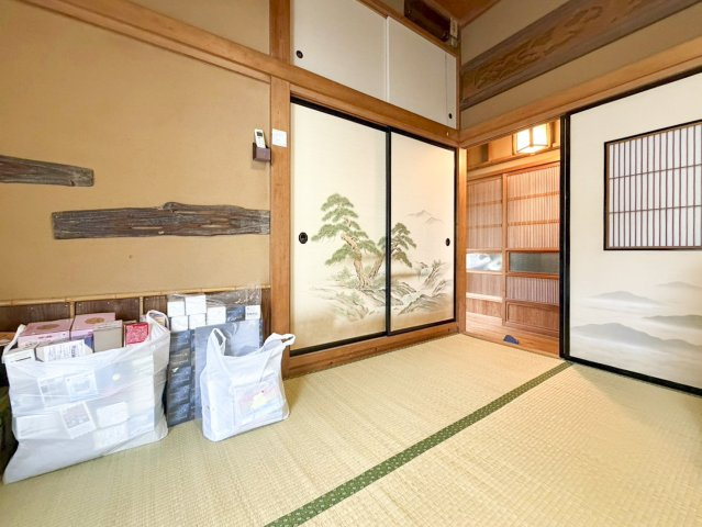 青梅市柚木町　古民家風の平屋　多摩川まで徒歩１分！の和室