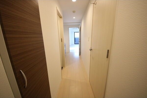 S-FORT堀田通の玄関