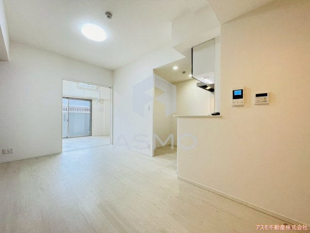 【居間・リビング】 | リアライズ小路駅前 | 同マンション別部屋　参考写真