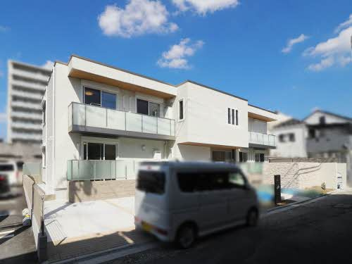 シャルムの駐車場