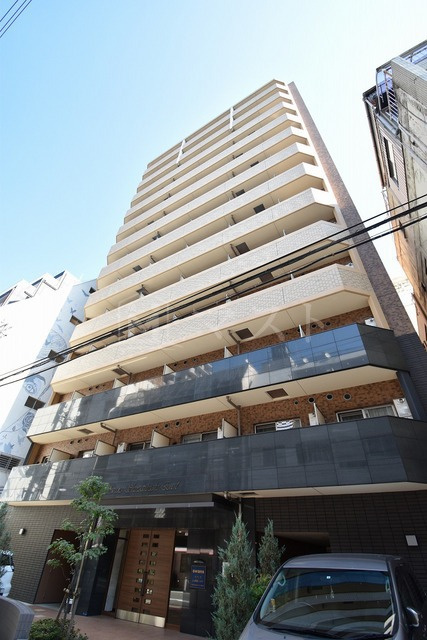 スワンズ心斎橋イーストの外観