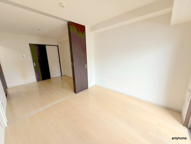 サムティ難波グレイス　仲介手数料無料の寝室