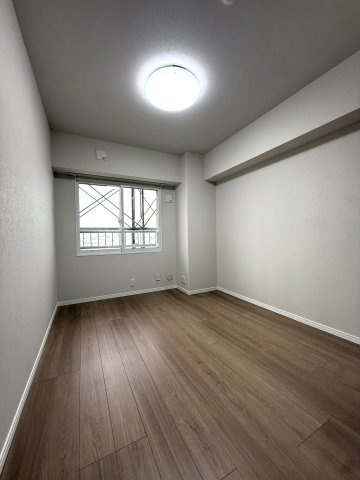 エクセルシオール白石の洋室|個人の部屋や寝室として使える洋室です