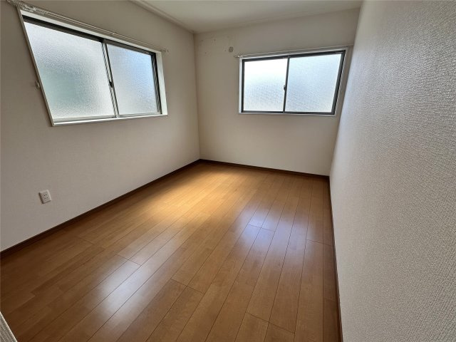 熊本市中央区国府４丁目の一戸建ての洋室