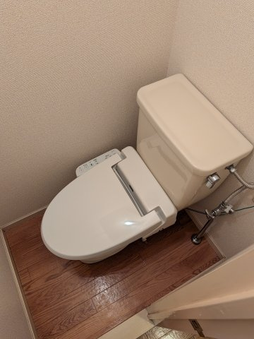 【トイレ】 | シャルム岩上 | キレイな個室空間です
