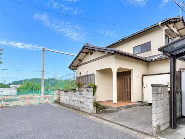 【中古戸建】安中市安中の外観|■外観｜閑静な住宅街で始める新しい暮らし♪開放的な毎日をあなたへ(^^♪