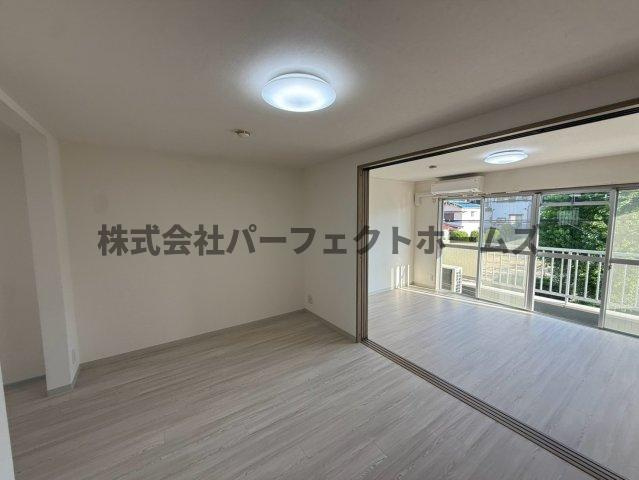 レジデンス長尾谷の居間・リビング|使いやすい居間です