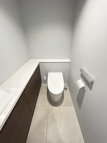 ＴＨＥ　ＧＲＡＮＤＵＯ　ＫＡＭＩＭＥＧＵＲＯのトイレ|ゆったりとした空間のトイレです