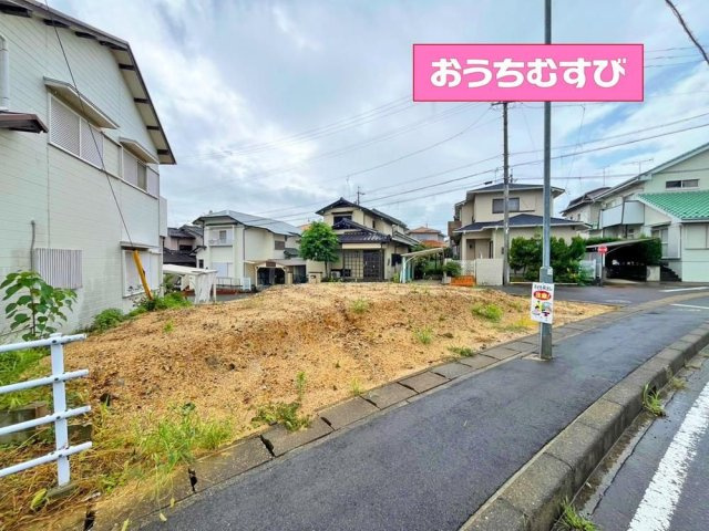 小牧市本庄2614(全1棟)の前面道路含む現地写真