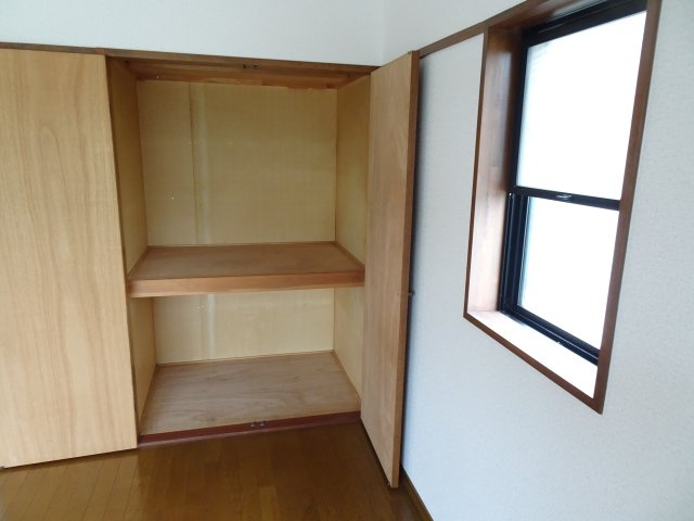 コーポWAKAMIYAの収納