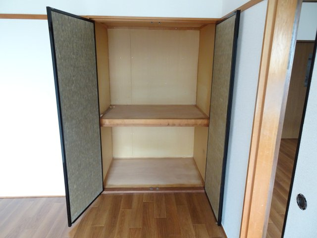 コーポWAKAMIYAの収納