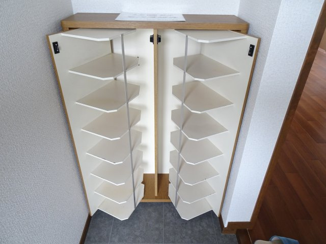 コーポWAKAMIYAの玄関