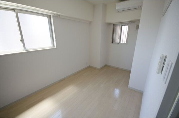 プランドール千種の寝室