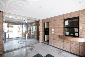 江東区富岡２丁目の賃貸マンションのロビー