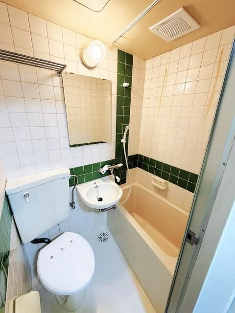 エスカイア池袋の洗面所