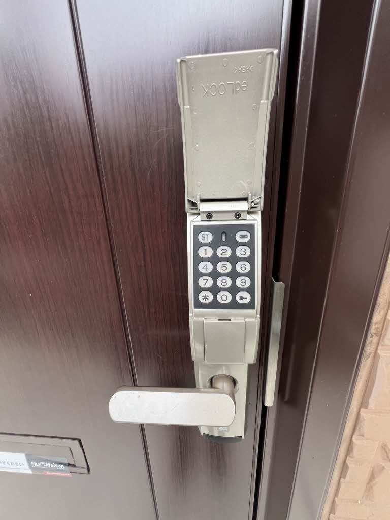 シャーメゾン的場の玄関