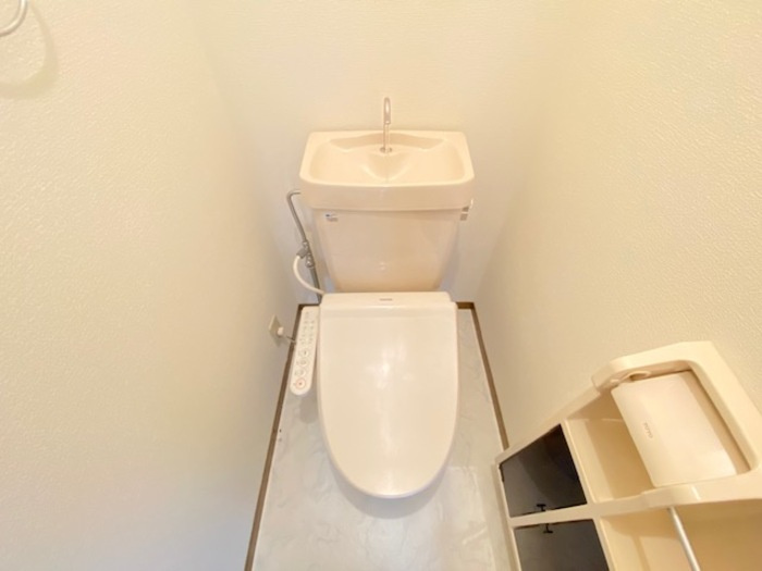 プレミール水主町A棟のトイレ