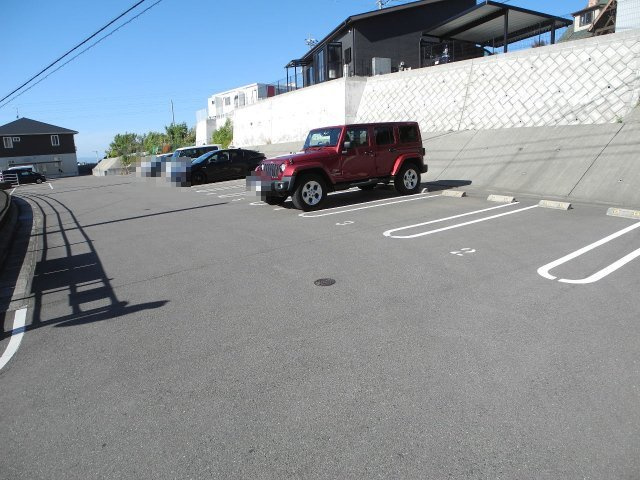 ラ　マミーカルムの駐車場