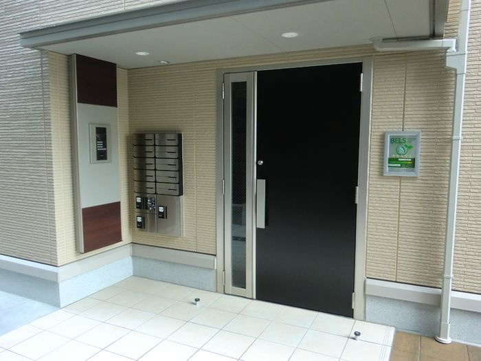 セレスティア助光　D棟のエントランス