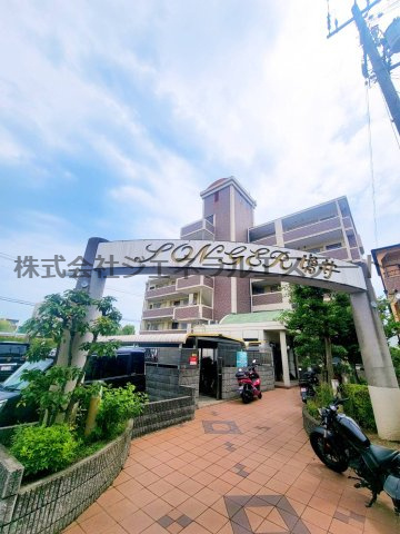 サンジェール増井のエントランス