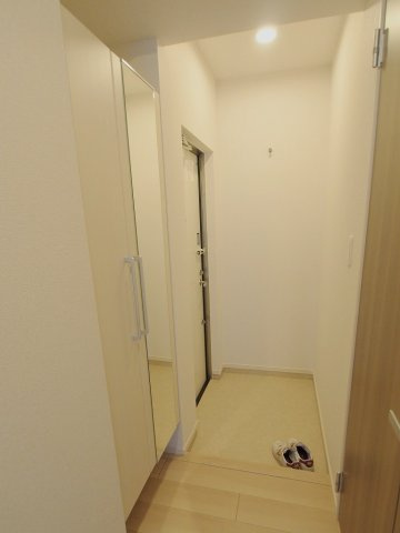 コンフォータブリー　蔦ヶ島の玄関
