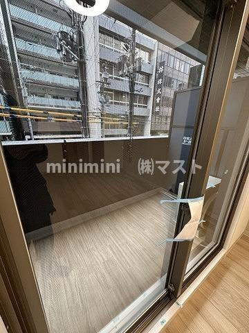 プレサンス堺筋本町エグゼブランのバルコニー