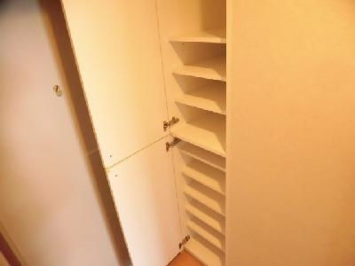 ビクトワール西大路御池の収納|シューズＢＯＸ