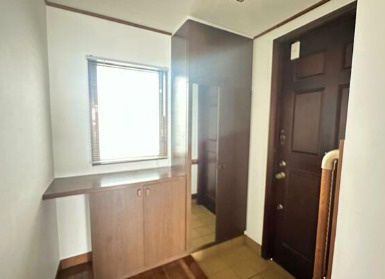 千石１丁目戸建の玄関