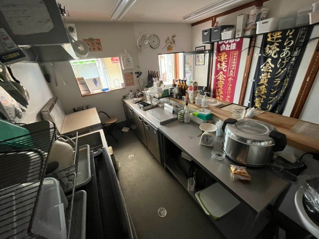 大阪市生野区林寺３丁目の住宅付店舗一部