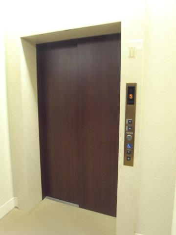 宝塚市武庫川町の店舗一部