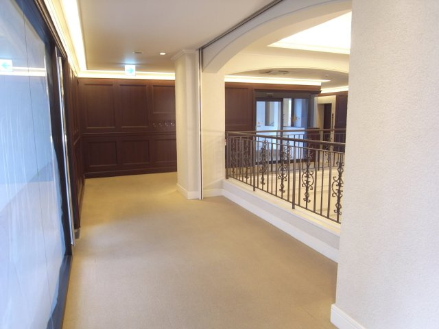 宝塚市武庫川町の店舗一部