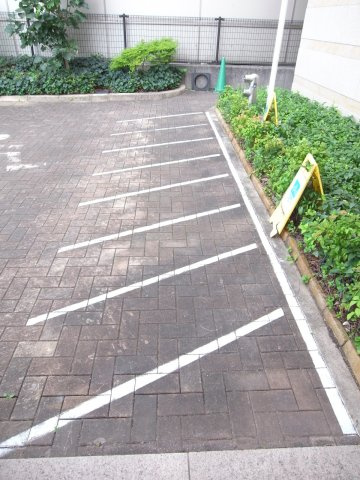 宝塚市武庫川町の店舗一部