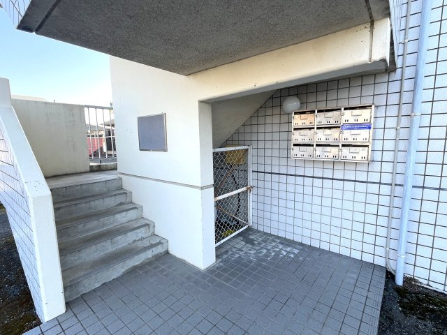 ブリッジマンションのエントランス
