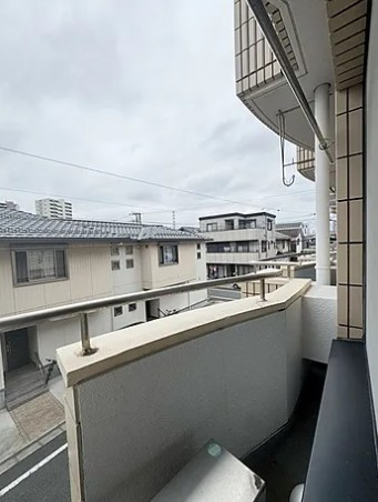 【バルコニー】