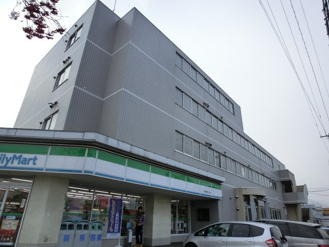 ニュークレストビル
