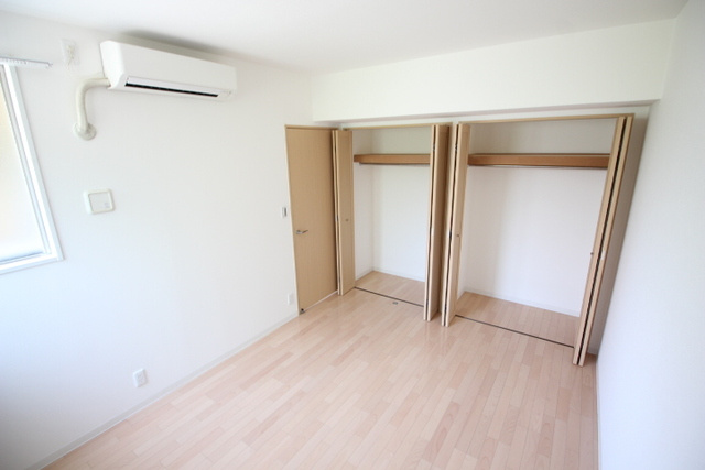 西宮市津門西口町の賃貸マンションの収納