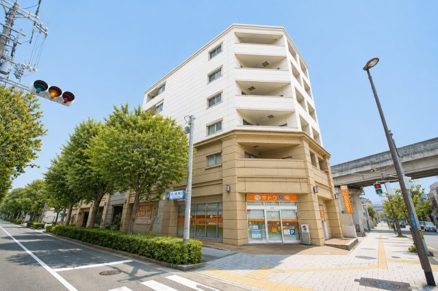 西宮市津門西口町の賃貸マンションの外観