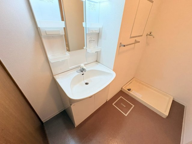 西宮市津門大塚町の賃貸マンションの洗面所