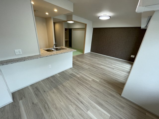 芦屋市朝日ケ丘町の賃貸マンションの居間・リビング