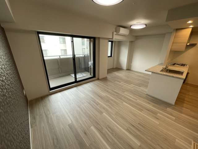芦屋市朝日ケ丘町の賃貸マンションの居間・リビング