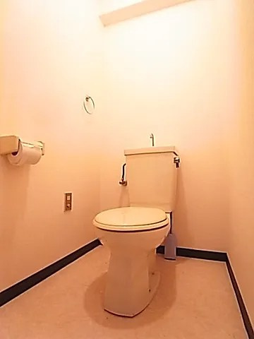 神戸市灘区水道筋６丁目の賃貸マンションのトイレ
