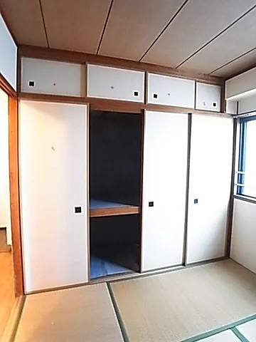 神戸市灘区水道筋６丁目の賃貸マンションの収納