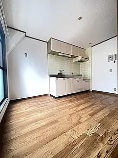 神戸市灘区水道筋６丁目の賃貸マンションの居間・リビング
