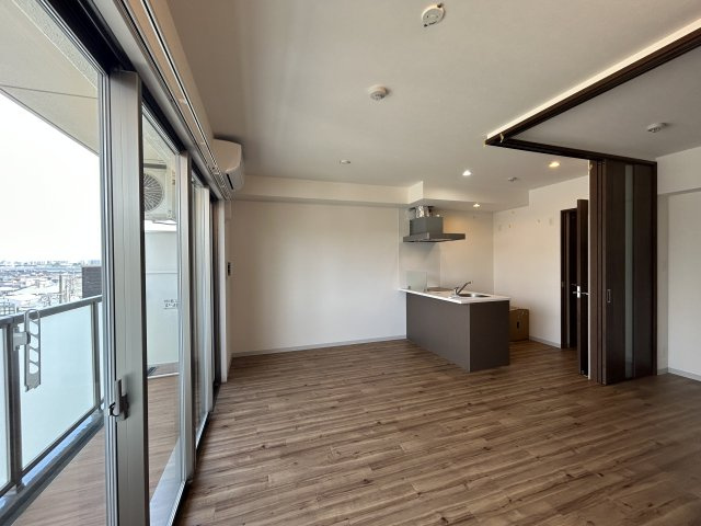 西宮市郷免町の賃貸マンションの居間・リビング