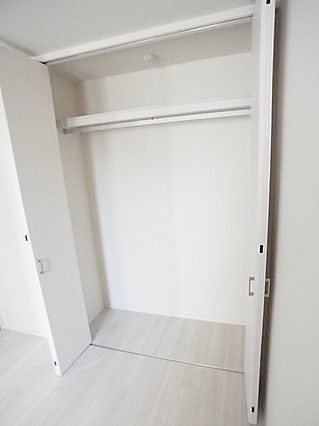神戸市東灘区森北町２丁目の賃貸マンションの収納