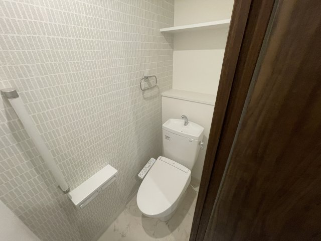 西宮市樋之池町の賃貸マンションのトイレ