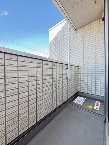 神戸市灘区上河原通１丁目のアパートのバルコニー
