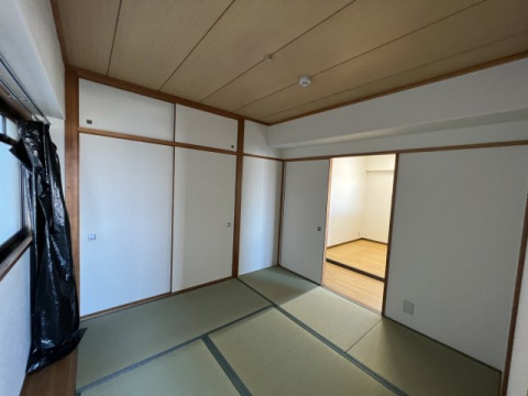 西宮市松山町の賃貸マンションの居間・リビング